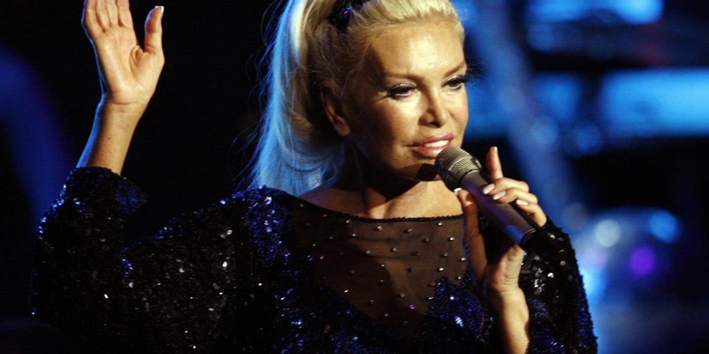 Film Femme Qui Ne Vieillit Plus La minute nostalgique avec Ajda Pekkan, la femme qui ne vieillit pas