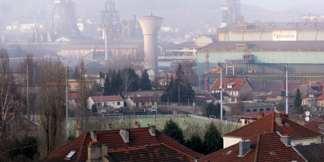 Vue de l'usine ArcelorMittal à Hayange (Moselle) en janvier 2006.