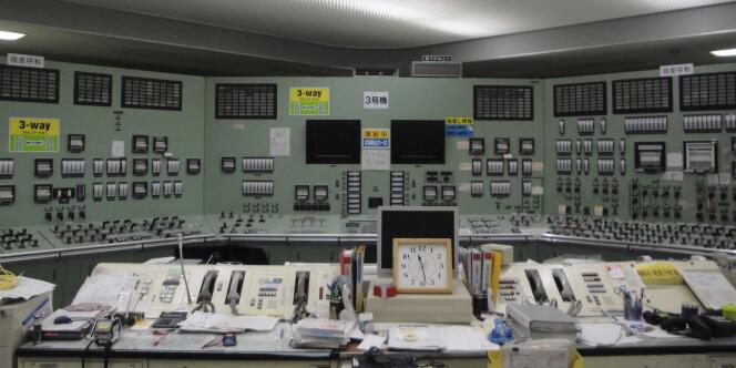 Vue de la salle de contrôle du réacteur n°3 de Fukushima, le 22 mars 2011.
