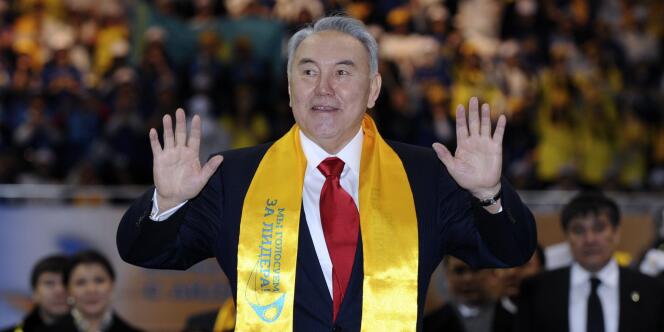 M. Nazarbaïev avait face à lui trois candidats, tous loyaux à son régime, qui ont obtenu chacun moins de 3 % des voix. 