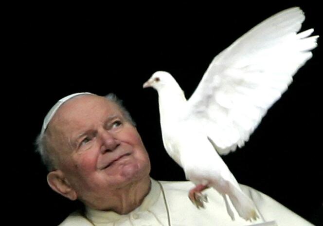Le pape Jean Paul II au Vatican, le 30 janvier 2005.