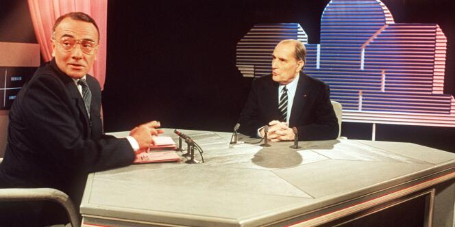 François Mitterrand sur le plateau de TF1, interrogé par Yves Mourousi, le 15 décembre 1985.