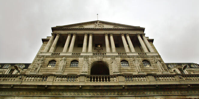 Barclays a révélé mercredi une discussion téléphonique entre M. Diamond et l'un des vice-gouverneurs de la Banque d'Angleterre, Paul Tucker, au moment de la crise financière de 2008.