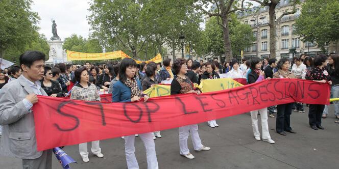 Des Chinois manifestent contre l'insécurité dimanche 19 juin à Paris.