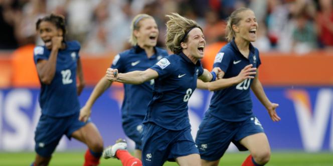 Qui A Gagné Au Foot Féminin Ce Soir Foot féminin : les Bleues en demi-finale du Mondial et qualifiées pour