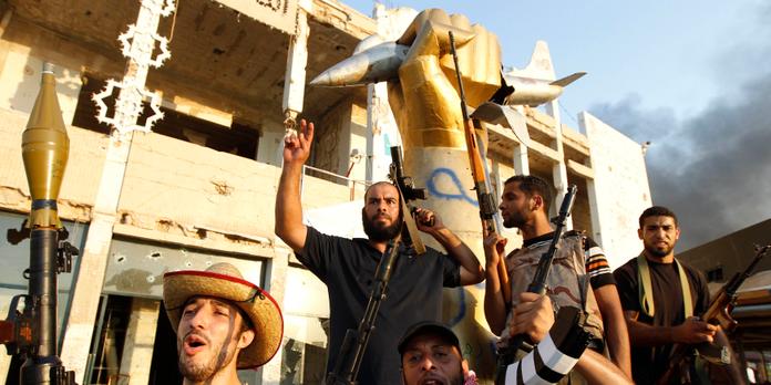 A Tripoli La Citadelle Du Colonel Kadhafi Est Tombee