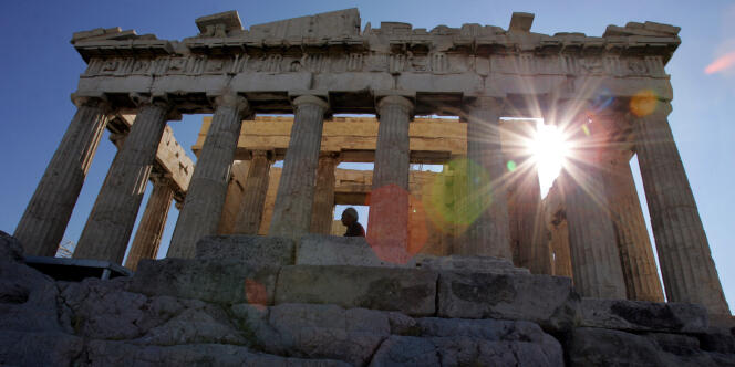 Pour Bruxelles, la Grèce commencera à voir le jour en 2014