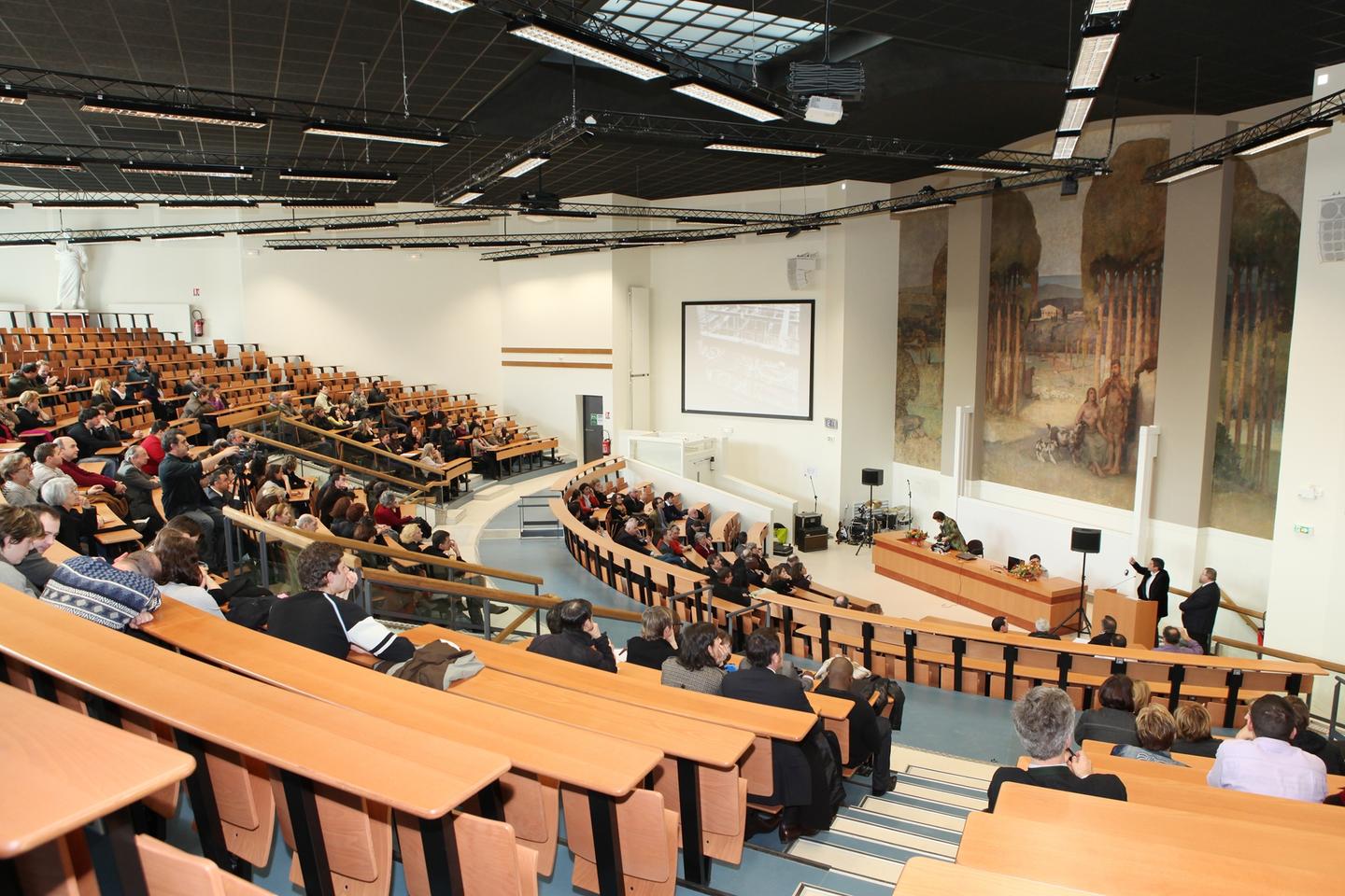 La mort programmée des cours en quot amphi quot