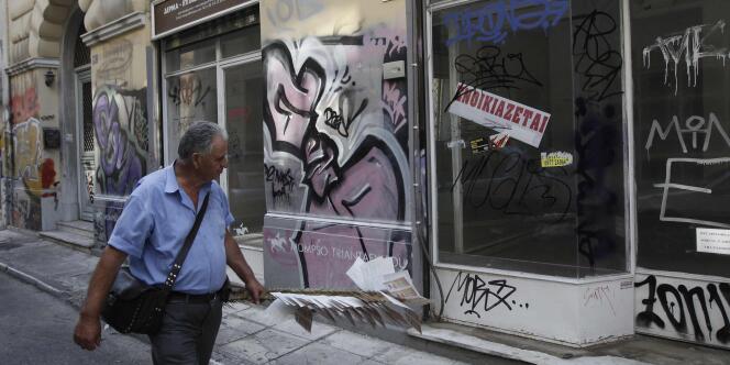 Pour obtenir une aide, la Grèce doit alléger son secteur public et améliorer son système de collecte de l'impôt.
