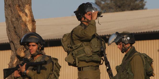 Des soldats israéliens à proximité d'Al-Ram, entre Ramallah et Jérusalem.