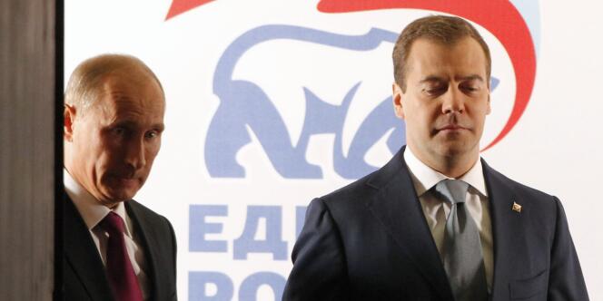 Vladimir Poutine et Dmitri Medvedev, au congrès du parti Russie unie, samedi 24 septembre à Moscou.