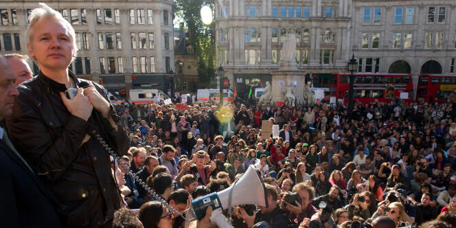 Julien Assange, fondateur de Wikileaks, a tenu un discours devant les centaines de personnes rassemblées au cœur de la City, le quartier financier de Londres. 