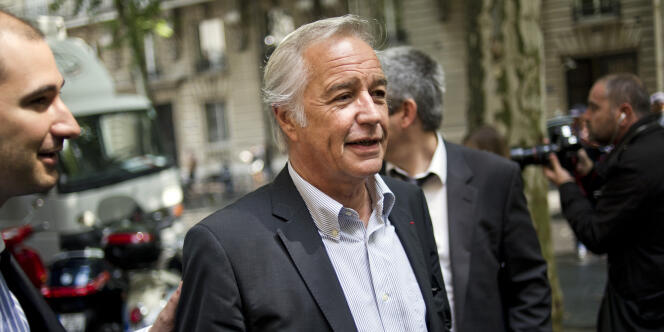 François Rebsamen, conseiller pour les questions de sécurité du candidat PS, François Hollande, à Paris en juillet 2011.