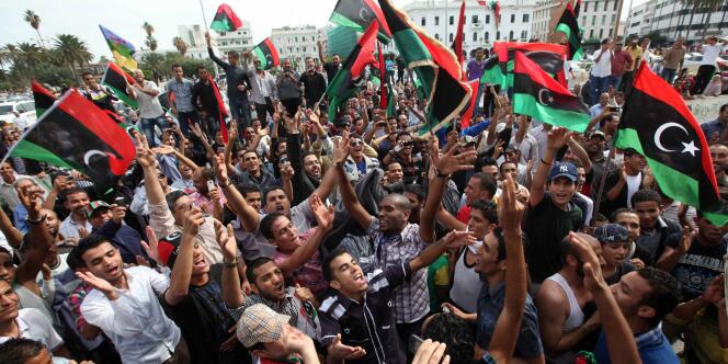A l'annonce de la mort de Mouammar Kadhafi, jeudi, les rues de la capitale libyenne ont été le théâtre de scènes de liesse. 