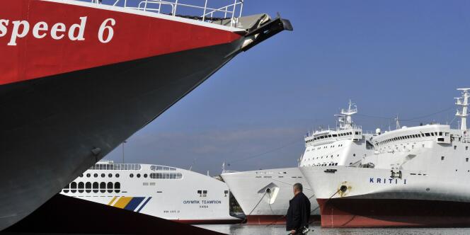 Les Chinois lorgnent les ports hellènes en voie de privatisation. Ici, le port du Pirée près d'Athènes, en octobre 2011.