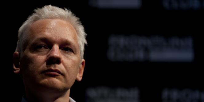 Julian Assange, le fondateur de  WikiLeaks, lors d'une conférence à Londres le 2 juillet 2011. 
