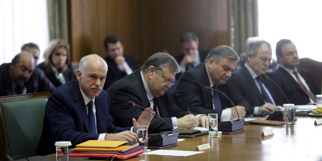 Papandréou prêt à abandonner le référendum et à démissionner