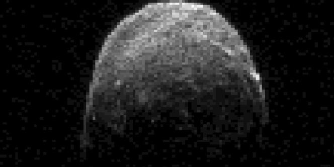 Image radar de l'astéroïde 2005 YU55 prise par la NASA lundi 7 novembre.
