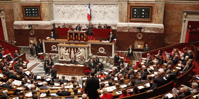Depuis 2008, le Parlement se réunit au bout de quatre mois pour approuver la prolongation d'une intervention militaire française.