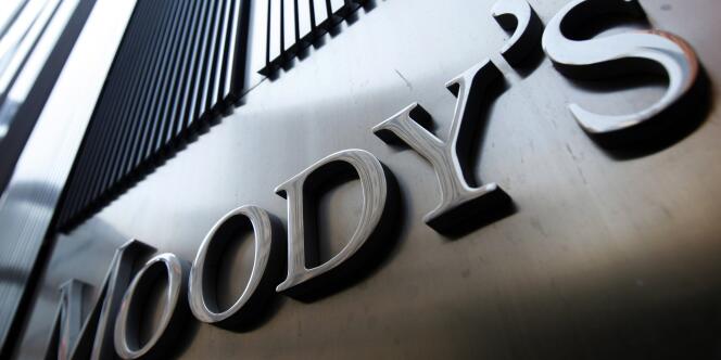 Le 19 novembre 2012, l'agence de notation Moody's avait retiré la note AAA de la France.