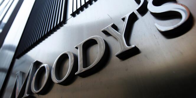 L'agence de notation Moody's Investors Service a revu une nouvelle fois à la baisse sa prévision de croissance pour la France.