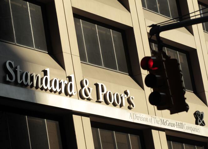 L'agence de notation Standard & Poor's avait trompé les investisseurs sur la qualité des crédits immobiliers « subprime », à l'origine de la crise financière de 2008.