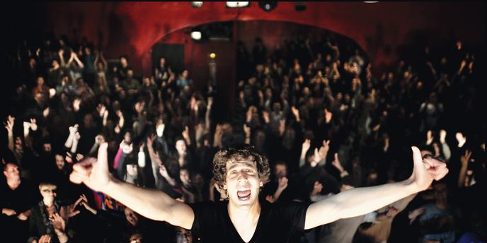Téléchargement gratuit Images Max Boublil Jeune Comique Com dernière salutations