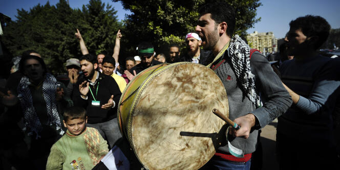 Manifestations de Syriens vivant en Egypte, le 27 décembre, en soutien à la mission des observateurs de la Ligue arabe.