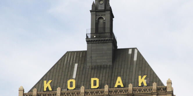 Kodak réalisait 13,3 milliards de dollars de chiffre d'affaires en 2004, 6 milliards au moment de sa faillite et il espère atteindre péniblement les 2,7 milliards cette année. 
