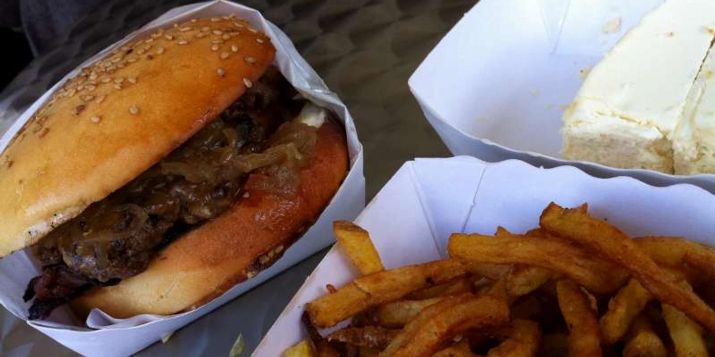 https www lemonde fr ameriques article 2013 05 27 le maire de toronto englue dans le scandale 3419311 3222 html 2019 10 18t12 00 00 02 00 2013 05 27t23 49 34 02 00 le maire de toronto englue dans le scandale le monde fr https img lemde