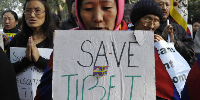 Les exilés tibétains manifestent à New Delhi pour attirer l'attention de la communauté internationale sur le manque de liberté au Tibet et en soutien aux Tibétains 