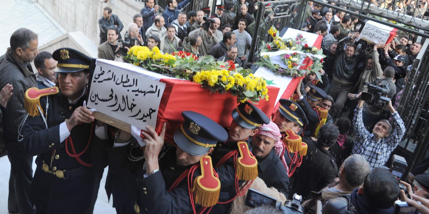 Damas enterre les victimes de l'attentatsuicide