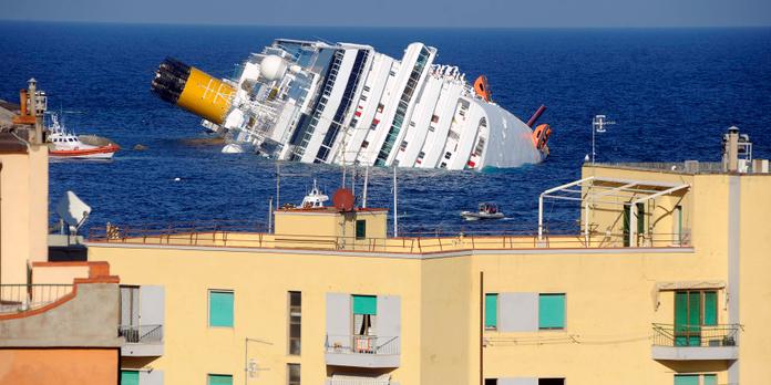 Deux Victimes Francaises Dans Le Naufrage D Un Paquebot En Italie