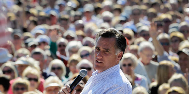 Mitt Romney lors d'un meeting à Dunedin en Floride, lundi 30 janvier.