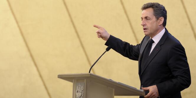 Nicolas Sarkozy lors de sa visite à la centrale nucléaire de Fessenheim (Haut-Rhin), le jeudi 9 février. 