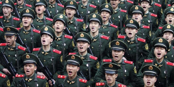 L'Armée populaire de libération chinoise est la plus grande armée du monde en termes d'effectifs, avec ses 1,25 million d'hommes.
