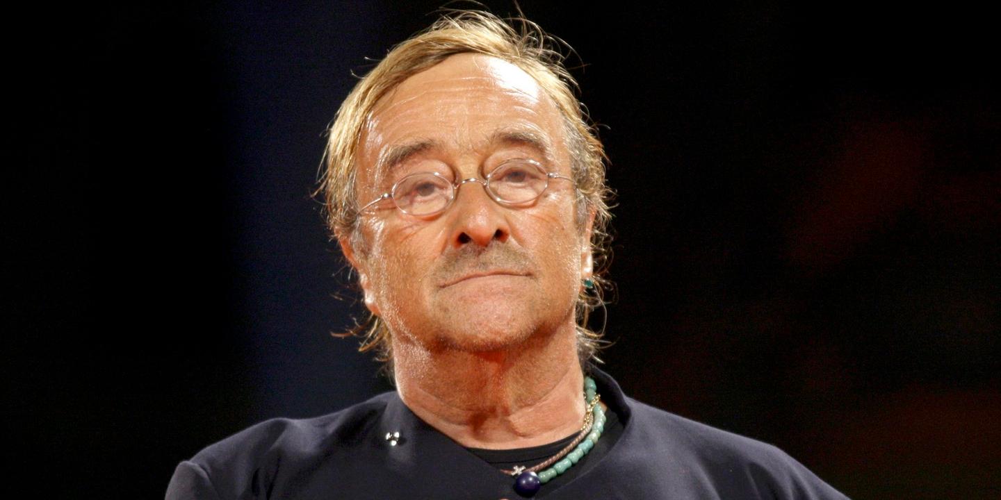 L Italie Pleure Le Chanteur Lucio Dalla
