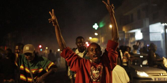 Dans le quartier du Plateau à Dakar dimanche soir 24 mars 2012.