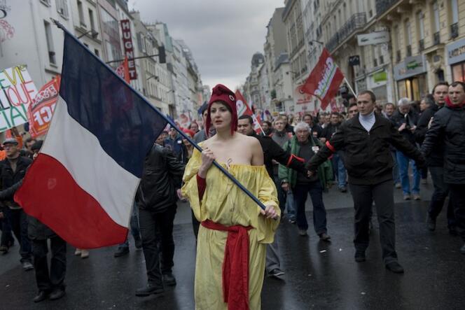Lors de la maniefstation pour la VIe République organisée par le Front de gauche, le 18 mars à Paris.
