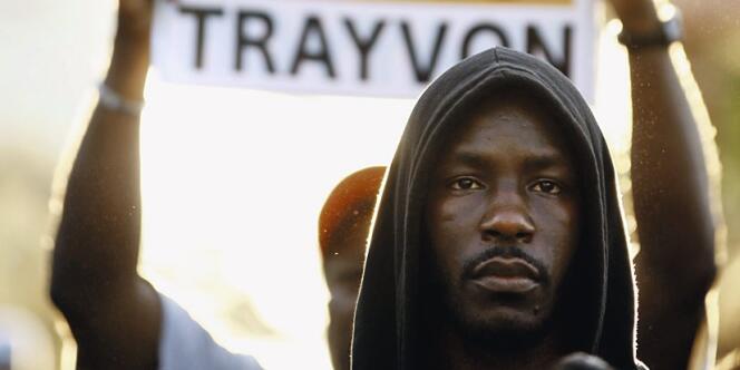Depuis la mort du jeune Trayvon Martin le 26 février, en Floride, pris pour un délinquant à cause de son sweat à capuche, le 