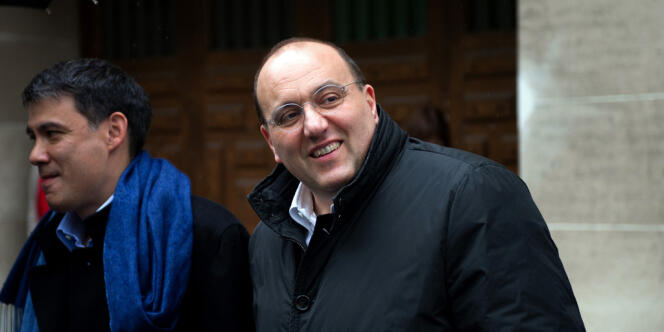 Julien Dray, le 23 avril 2012, au QG de campagne de François Hollande.