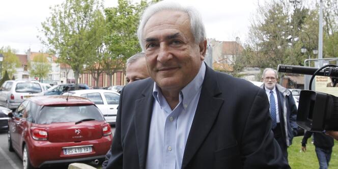 Dominique Strauss-Kahn, le 22 avril 2012, à Sarcelles.