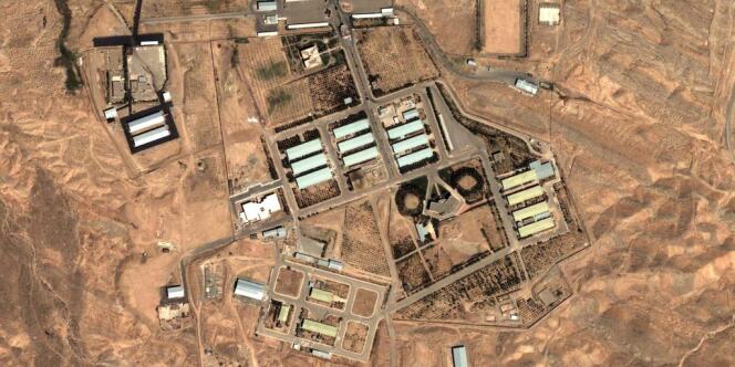 Vue satellite du complexe nucléaire de Parchin, en Iran, en août 2004.