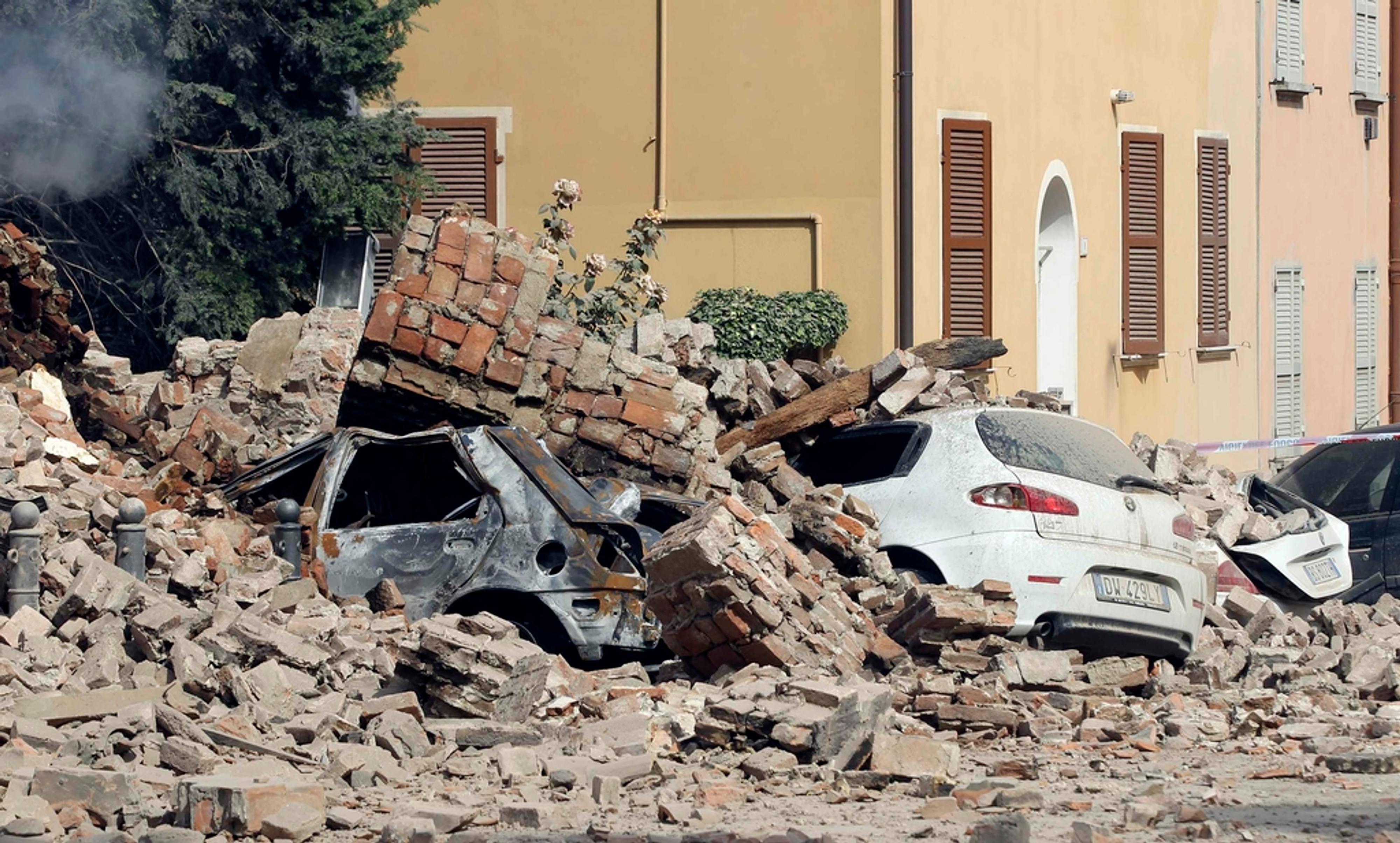 Au moins six morts après un séisme dans le nordest de l'Italie Au moins six morts après un séisme dans le nordest de l'Italie