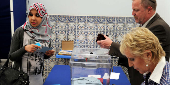 L'UMP obtient plutôt de mauvais résultats au premier tour, avancé, des législatives dans les circonscriptions des Français de l'étranger.