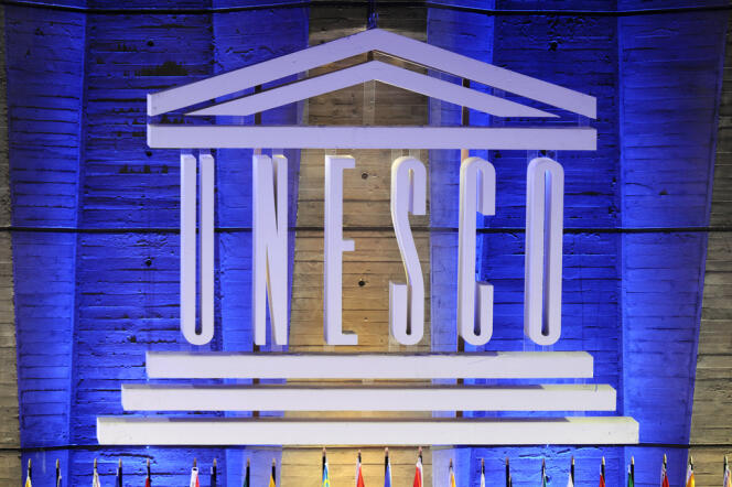 Le logo de l'Unesco au siège de l'organisation en septembre 2011.