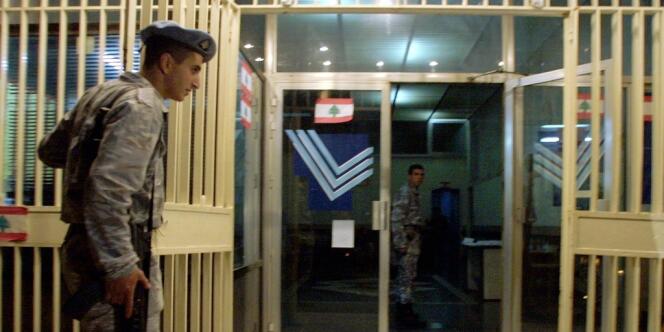 Au Liban, des examens sont pratiqués sur des hommes soupçonnés d'homosexualité dans des casernes de police.