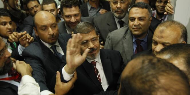 Après l'annonce de sa victoire, M. Morsi s'est engagé à travailler 