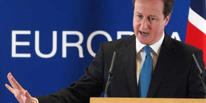 Le premier ministre britannique David Cameron lors d'une conférence de presse faisant suite au sommet européen à Bruxelles, lundi 2 juillet.  