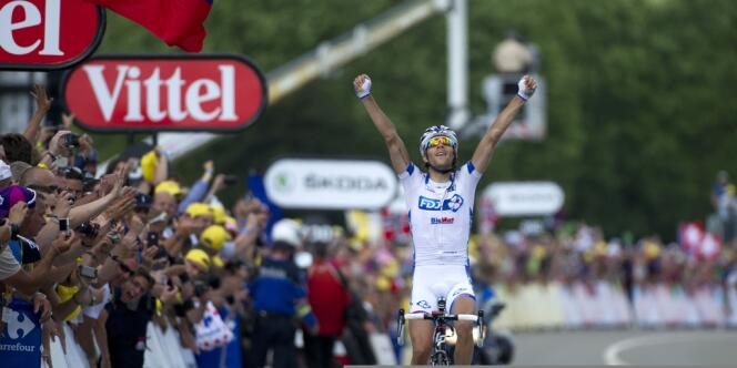 Le Français Thibaut Pinot, plus jeune pilote du peloton, a remporté la 8e étape du Tour de France à Porrentruy, en Suisse, dimanche 8 juillet.